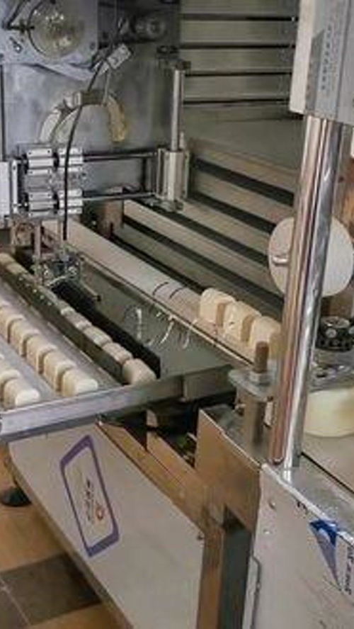 全自動(dòng)饅頭加工機(jī) 食品機(jī)械設(shè)備 食品加工 食品機(jī)械 饅頭生產(chǎn)線